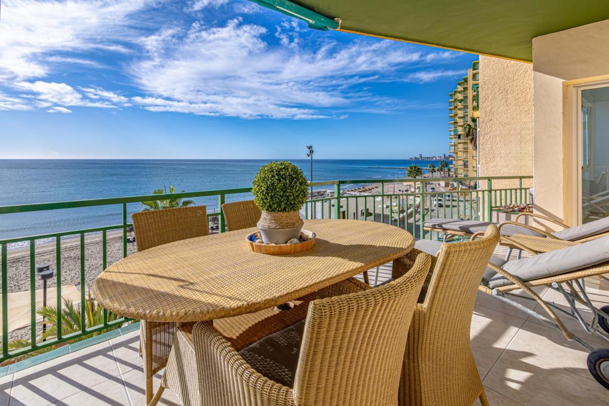 Appartement Cozy 2 Bedroom With Magic Sea View